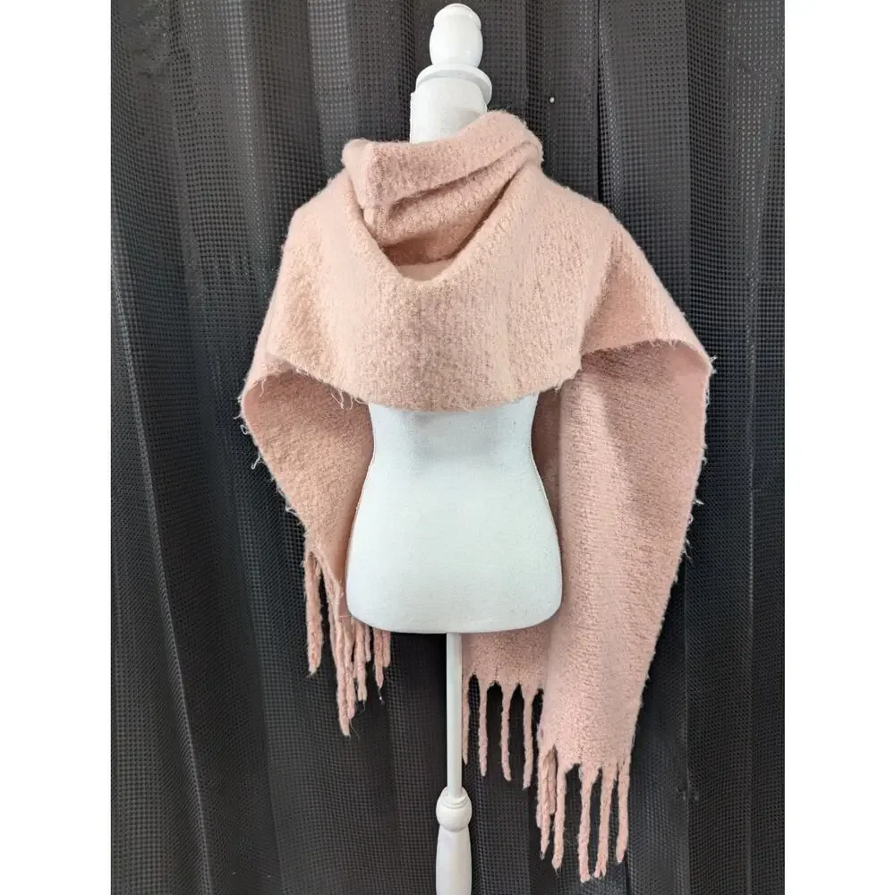 GORGEOUSLY FLUFFY AND TOUCHABLE TEXTURED SHELL PINK KNIT WRAP, SCARF! EXTRA LG!